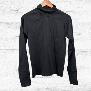 Fabletics Black Long Sleeve Tee